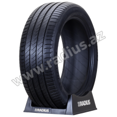 Primacy 4+ 235/45 R18